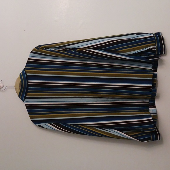 Chaus & CO size 12 women's button-up shirt with long sleeves in stripes colors. - Picture 8 of 17